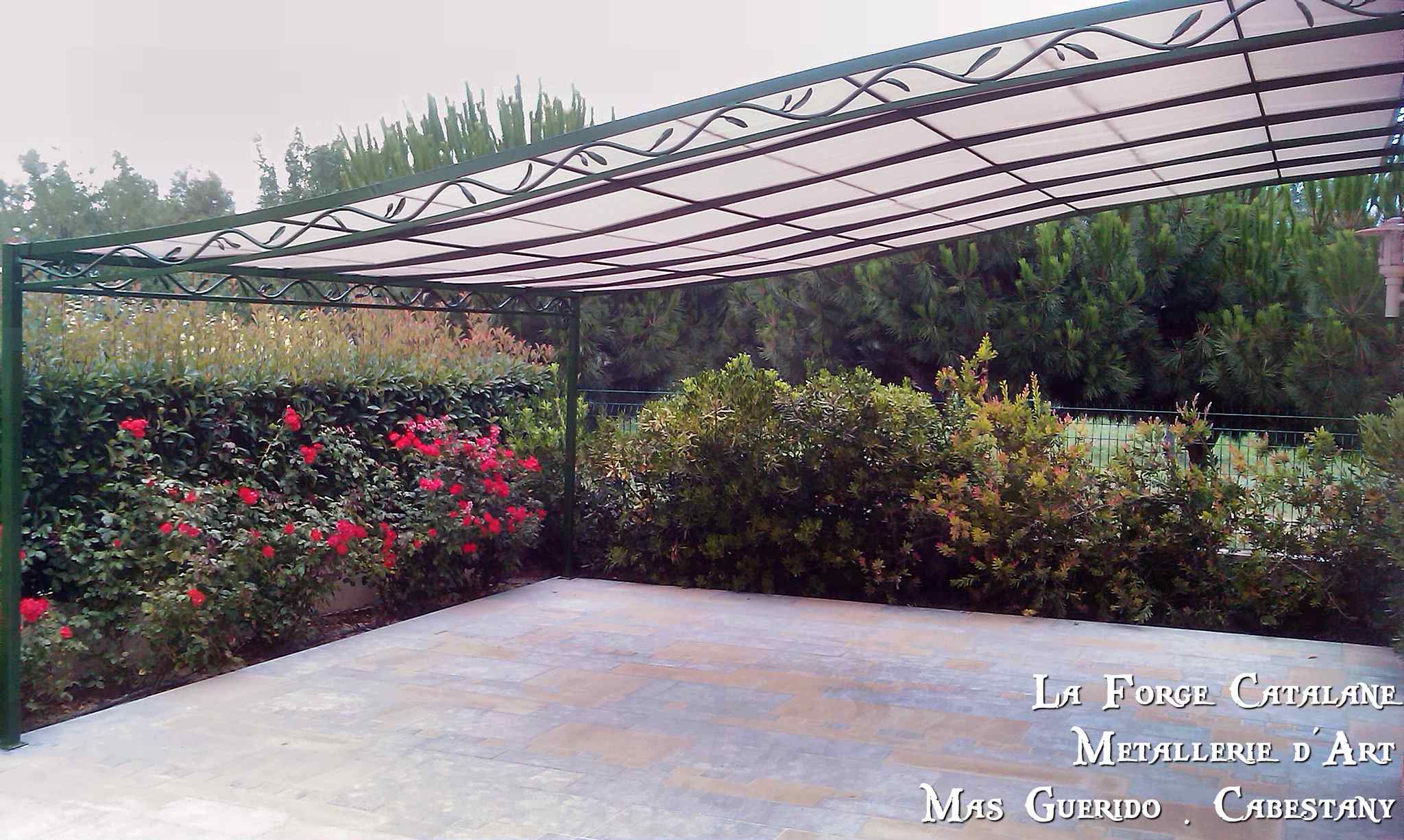 pergola SOLTIS demi chapeau gendarme frise rameau olivier avec olives et feuilles fer Forge Catalane Cabestany (2).jpg